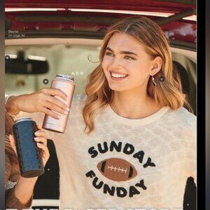 Mia&Tess Sunday Funday sweater size XL